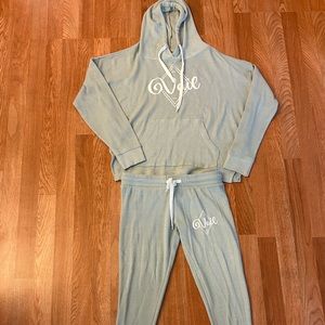 Pop Surf Matching Set Capris and hoodie